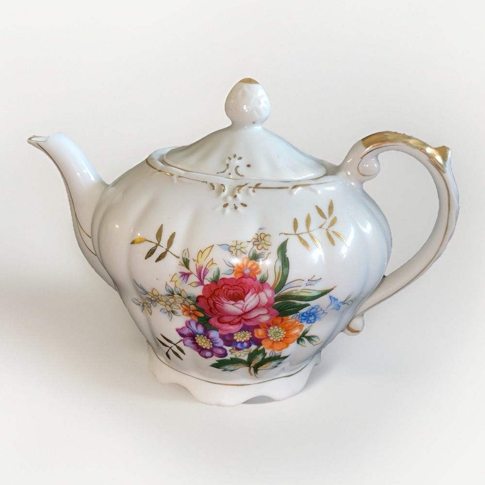 Vintage Porcelain Japan White‎ Floral Gold Guild Musical Teapot Works Beautiful